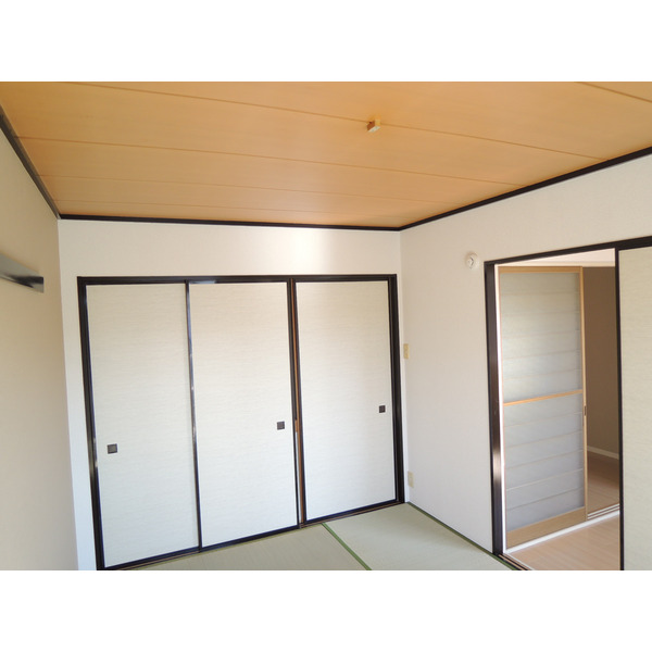 ��ʌ��������܎s�k��{�����̃A�p�[�g�̎��[