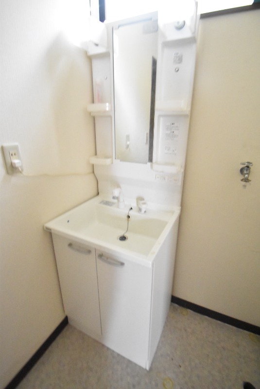 ��ʌ��������܎s�k��{�����S���ڂ̃}���V�����̐��ʏ�