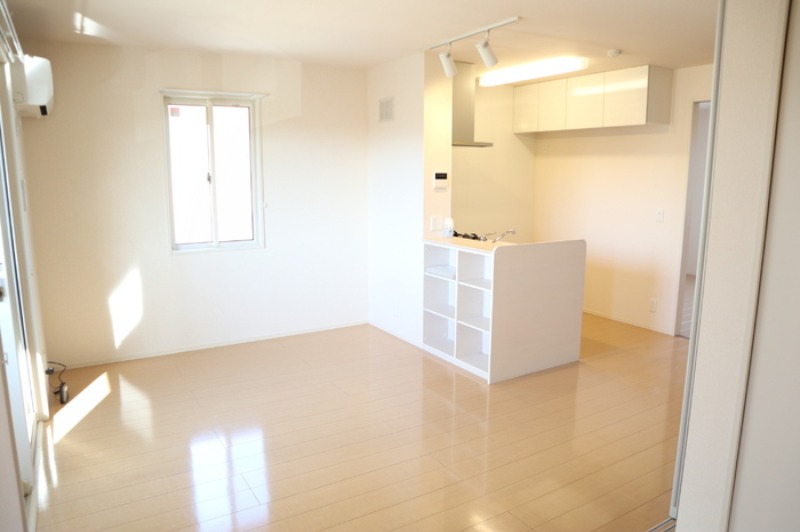 ��ʌ�����s�씵���J�V���ڂ̃A�p�[�g�̋��ԁE���r���O