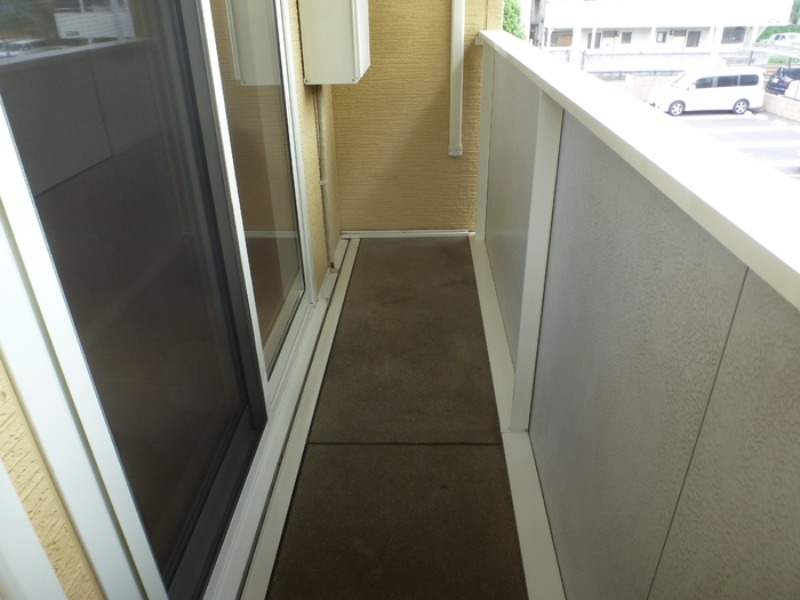 ��ʌ�����s�씵���J�V���ڂ̃A�p�[�g�̃o���R�j�[