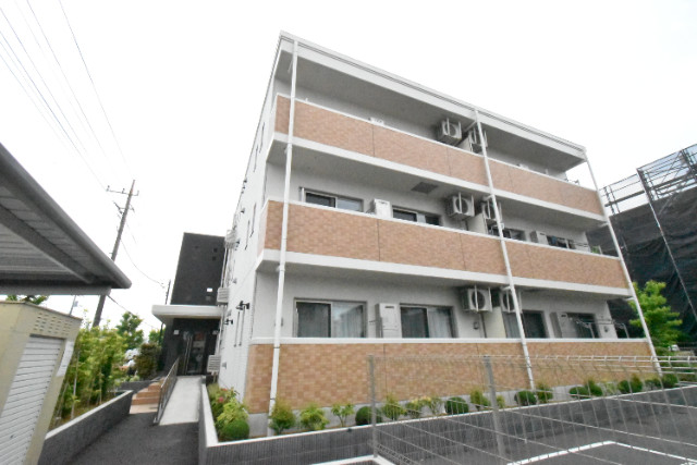 ��ʌ�����s�˒������̃}���V�����̌����O��