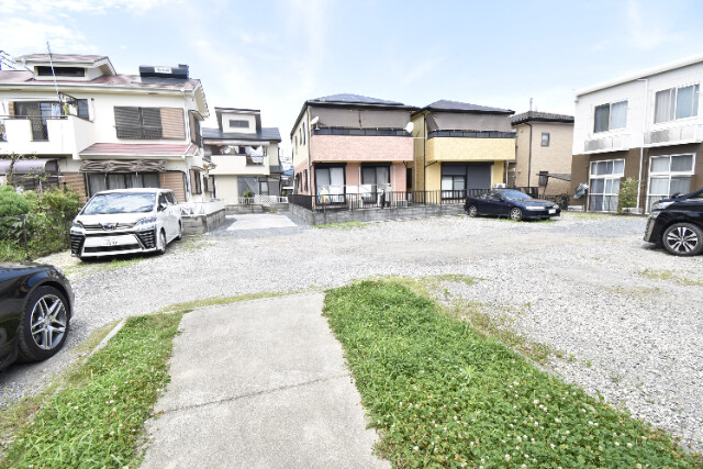 ��ʌ��������܎s����h�a�U���ڂ̃A�p�[�g�̒��ԏ�