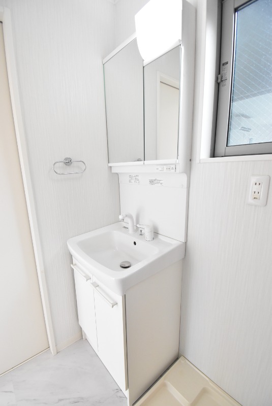 ��ʌ�����s������S���ڂ̃A�p�[�g�̐��ʏ�