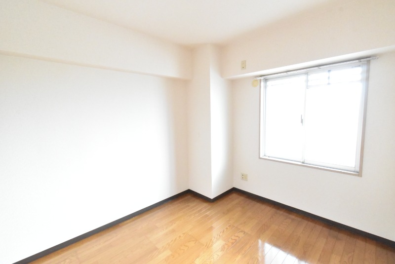 ��ʌ��z�J�s���z�J�R���ڂ̃}���V�����̐Q��