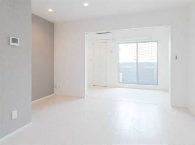 ��ʌ��������܎s��΋戤�����̃A�p�[�g�̋��ԁE���r���O