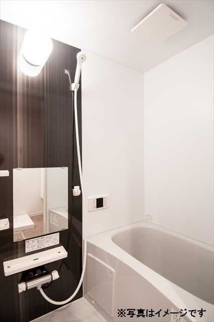 ��ʌ��������܎s��΋戤�����̃A�p�[�g�̃o�X