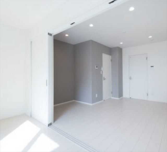 ��ʌ��������܎s��΋戤�����̃A�p�[�g�̂��̑������E�X�y�[�X