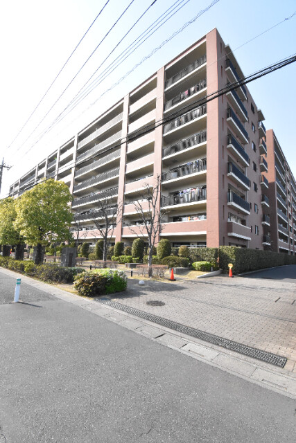 ��ʌ��z�J�s�厚����2975-1�̃}���V�����̌����O��