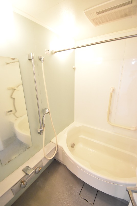 ��ʌ��z�J�s�厚�����̃}���V�����̃o�X