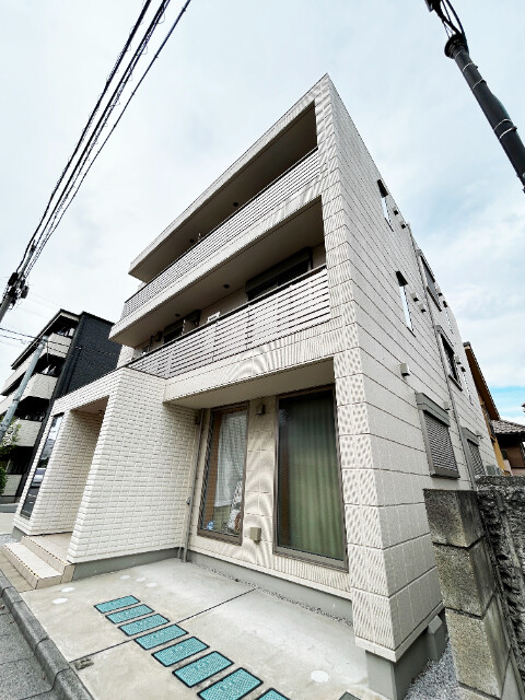 ��ʌ��������܎s�Y�a���ՂV���ڂ̃}���V�����̌����O��