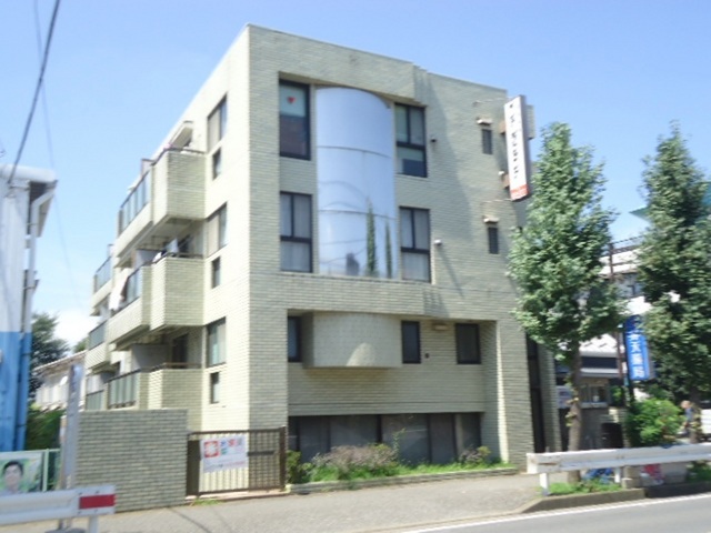 ��ʌ��������܎s�k��y�C���Q���ڂ̃}���V�����̌����O��