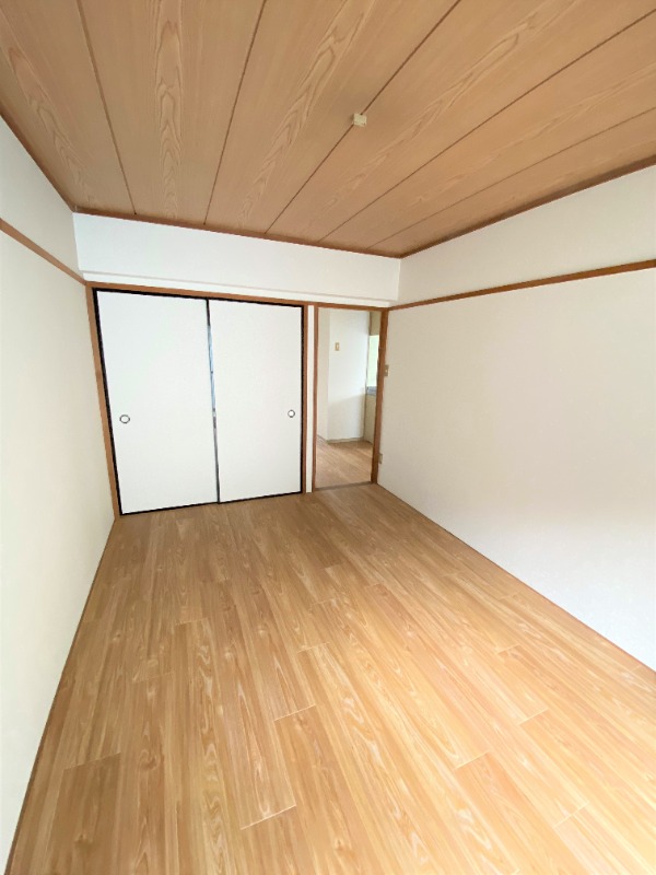 ��ʌ��������܎s�k��y�C���Q���ڂ̃}���V�����̋��ԁE���r���O