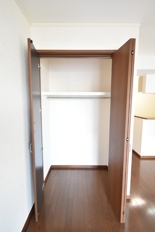 ��ʌ��z�J�s���C�N�^�E���T���ڂ̃A�p�[�g�̎��[