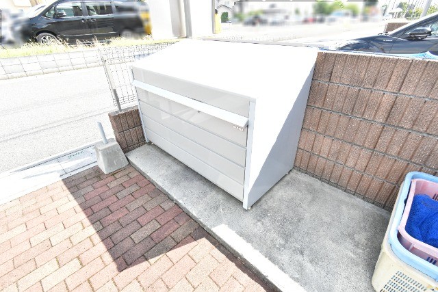 ��ʌ��z�J�s���C�N�^�E���T���ڂ̃A�p�[�g�̂��̑�