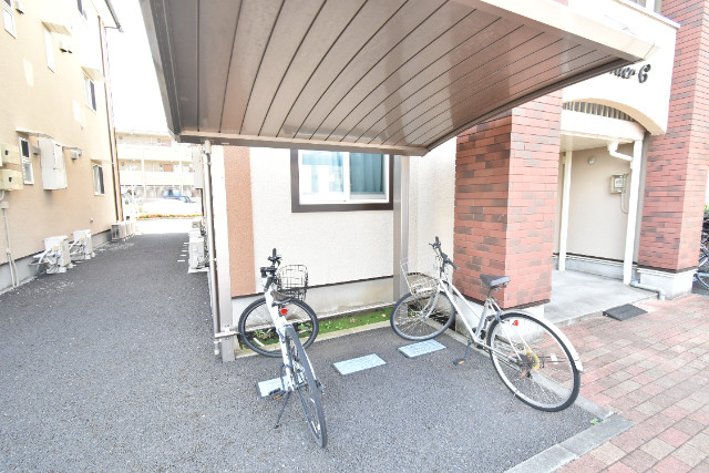 ��ʌ��z�J�s���C�N�^�E���T���ڂ̃A�p�[�g�̂��̑�