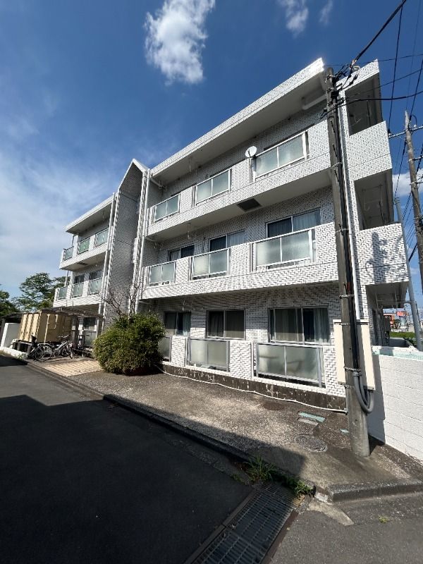 ��ʌ����R�s���Ԑ�S����5-6�̃}���V�����̌����O��