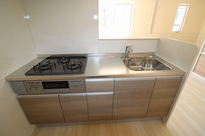 ��ʌ��������܎s�΋�厚�O���̃A�p�[�g�̃L�b�`��