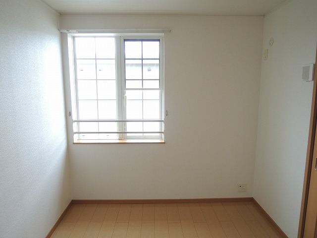 ��ʌ��k�����S�ɓޒ��厚�����̃A�p�[�g�̂��̑������E�X�y�[�X