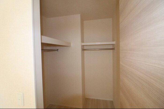 ��ʌ��������܎s�΋�厚�O���̃A�p�[�g�̎��[