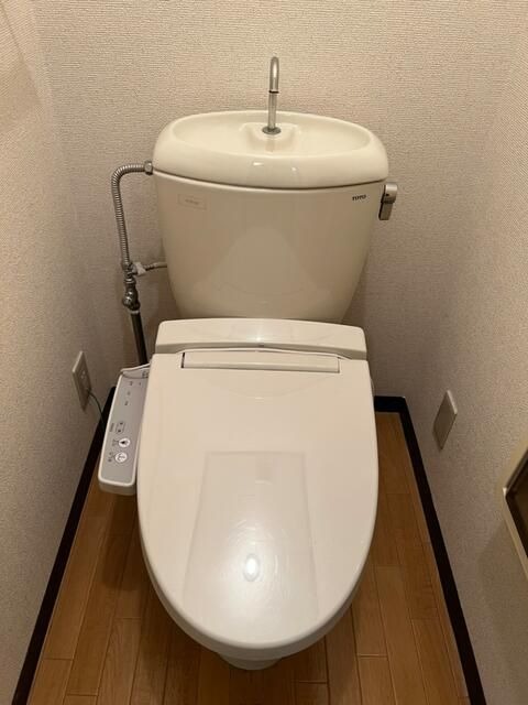 ��ʌ��������܎s�΋�厚�����̃A�p�[�g�̃g�C��