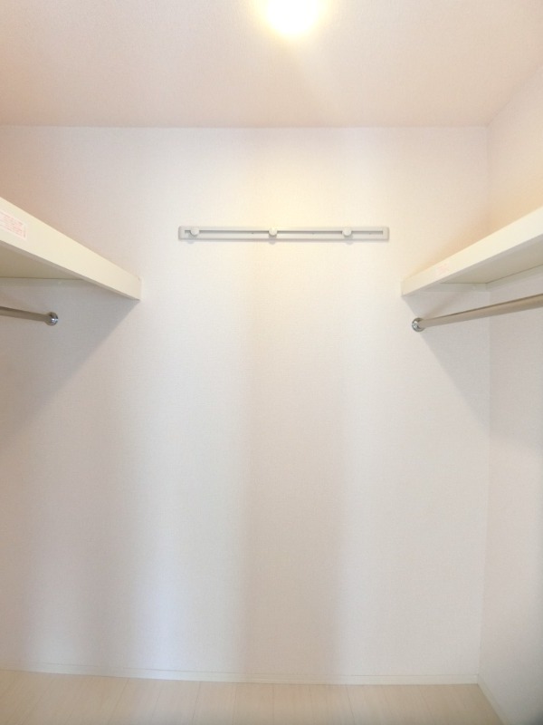 ��ʌ��z�J�s���C�N�^�E���U���ڂ̃A�p�[�g�̎��[