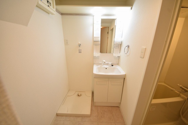 ��ʌ��������܎s�k��{�����̃A�p�[�g�̐��ʏ�