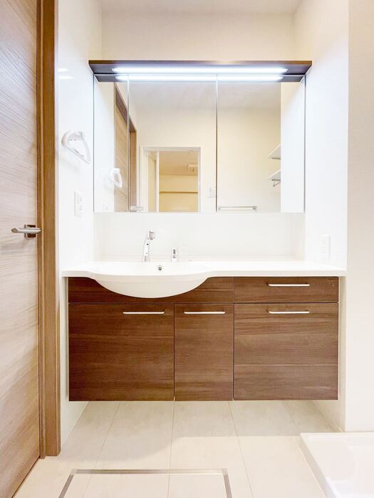 ��ʌ��������܎s�k��{�����P���ڂ̃A�p�[�g�̐��ʏ�