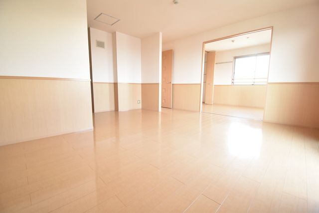 ��ʌ��������܎s��������u�Q���ڂ̃A�p�[�g�̋��ԁE���r���O