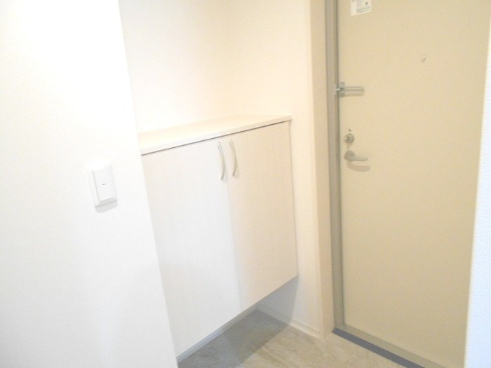 ��ʌ��������܎s�Y�a�撇���R���ڂ̃}���V�����̌���