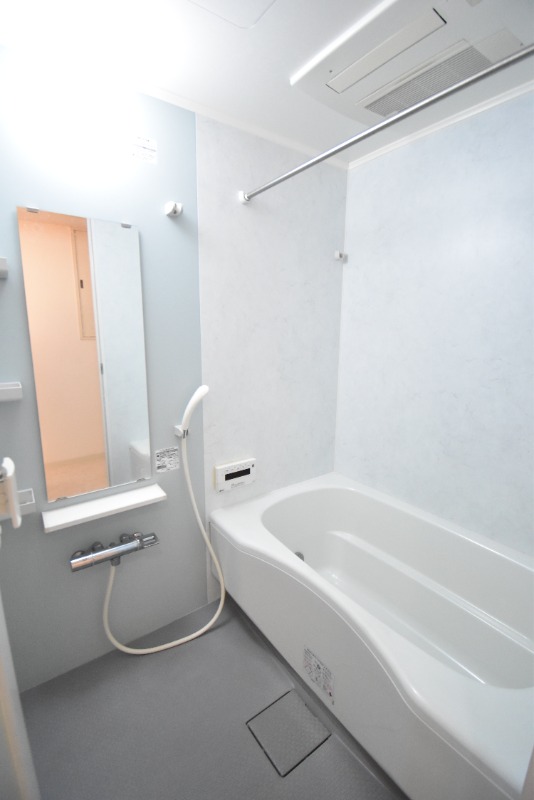 ��ʌ��������܎s�Y�a���ՂP�O���ڂ̃}���V�����̃o�X