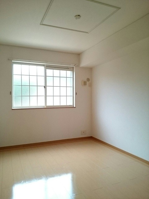 ��ʌ��������܎s��΋���Q���ڂ̃A�p�[�g�̂��̑������E�X�y�[�X