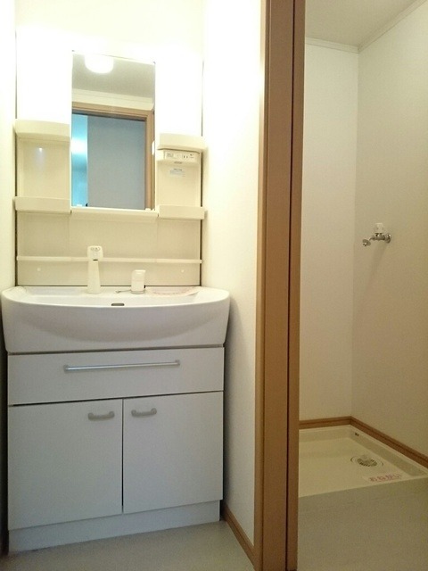 ��ʌ��������܎s��΋���Q���ڂ̃A�p�[�g�̐��ʏ�