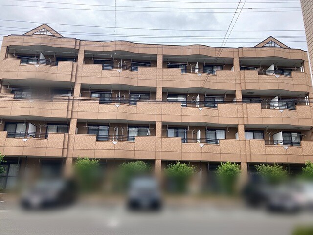 ��ʌ��������܎s��΋擌��΂S���ڂ̃}���V�����̌����O��