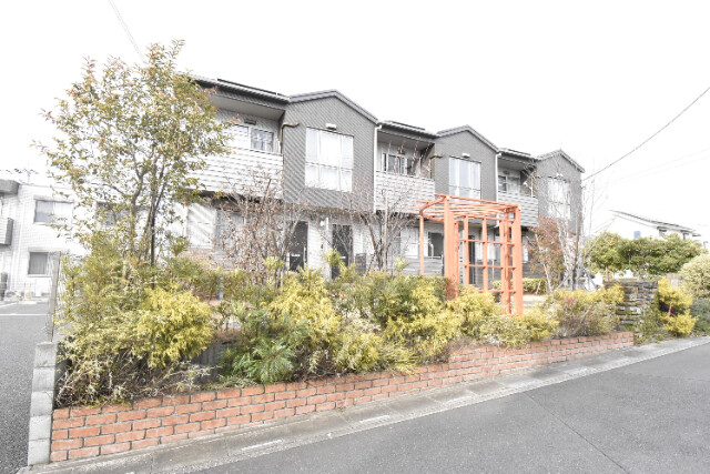 ��ʌ��������܎s���搼��{�R���ڂ̃A�p�[�g�̌����O��