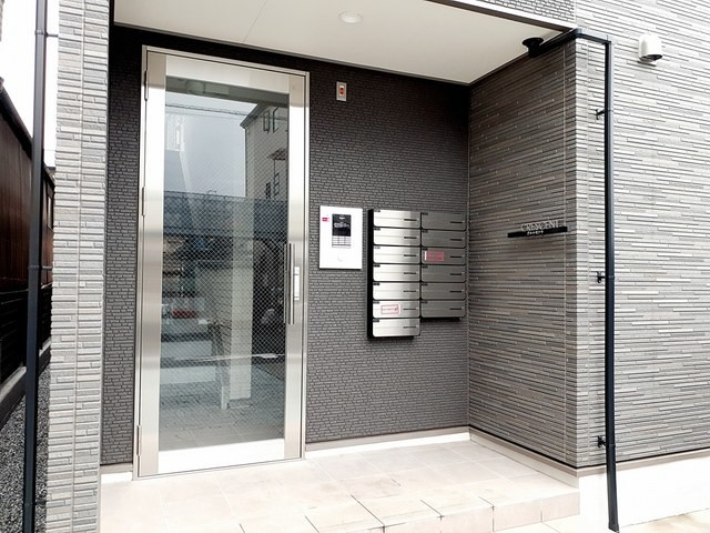 ��ʌ�����s�≺���R���ڂ̃A�p�[�g�̃G���g�����X