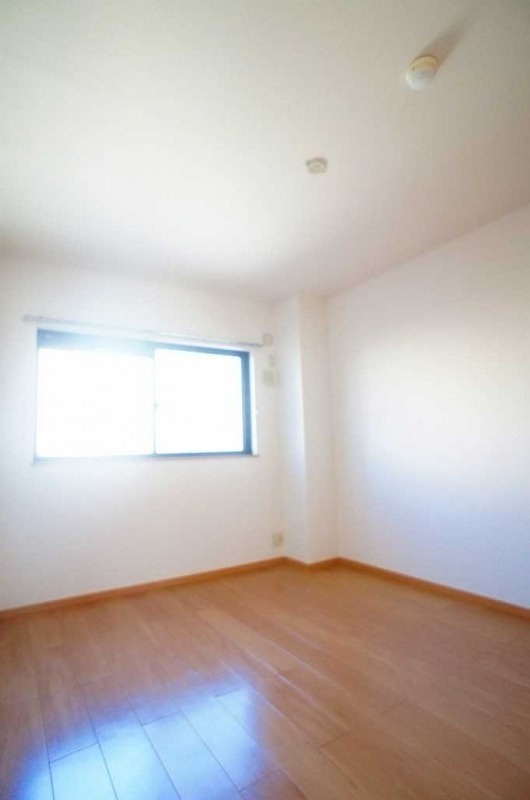 ��ʌ������s�h���R���ڂ̃}���V�����̂��̑������E�X�y�[�X