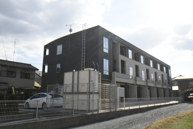 ��ʌ������s���v��̃A�p�[�g�̌����O��