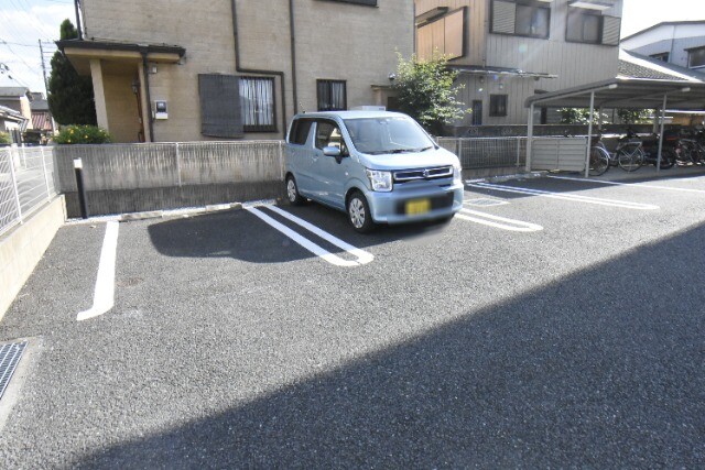 ��ʌ������s���v��̃A�p�[�g�̒��ԏ�