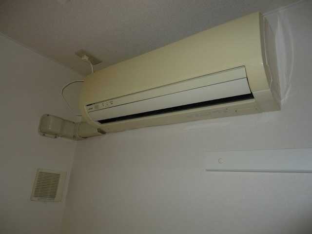 ��ʌ��@�c�s�֎R�S���ڂ̃A�p�[�g�̂��̑��ݔ�