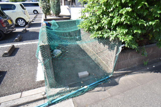 ��ʌ��@�c�s�֎R�S���ڂ̃A�p�[�g�̂��̑�