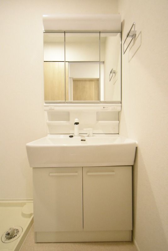 ��ʌ��@�c�s�Β��R���ڂ̃A�p�[�g�̐��ʏ�