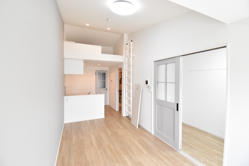 ��ʌ�����s�씵���J�S���ڂ̃A�p�[�g�̋��ԁE���r���O