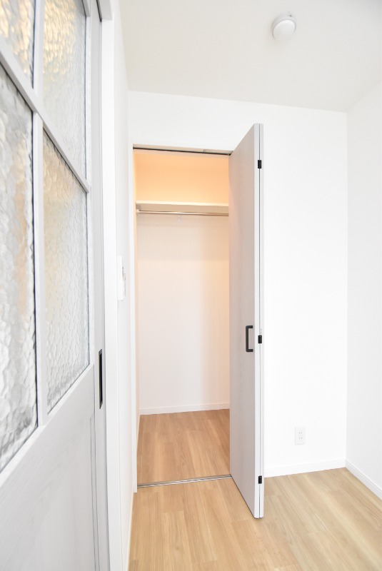 ��ʌ�����s�씵���J�S���ڂ̃A�p�[�g�̎��[