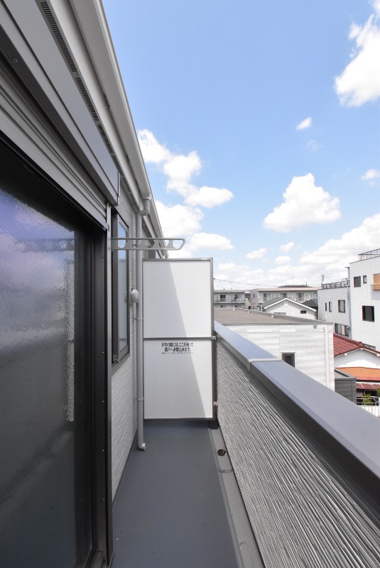 ��ʌ�����s�씵���J�S���ڂ̃A�p�[�g�̃o���R�j�[