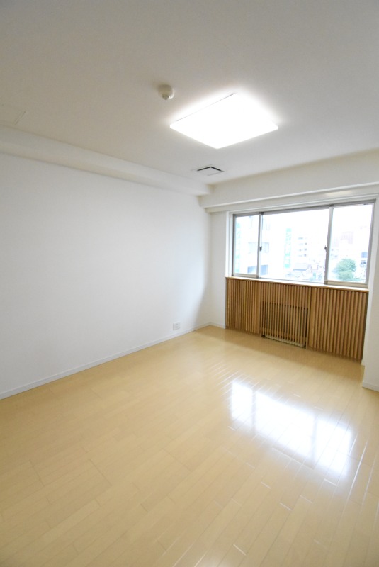 ��ʌ��������܎s��{����ؒ��S���ڂ̃}���V�����̋����E���r���O