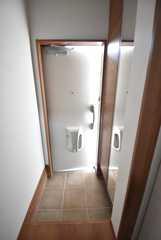 ��ʌ�����s�厚�ԎR�̃A�p�[�g�̌���