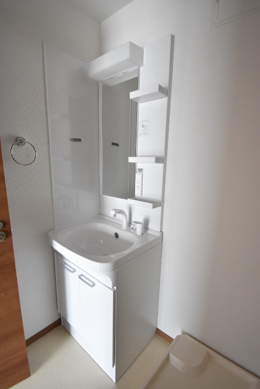 ��ʌ�����s�厚�ԎR�̃A�p�[�g�̐��ʏ�