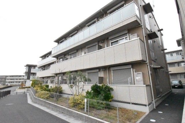 ��ʌ��z�J�s���C�N�^�E���U����21-8�̃A�p�[�g�̌����O��