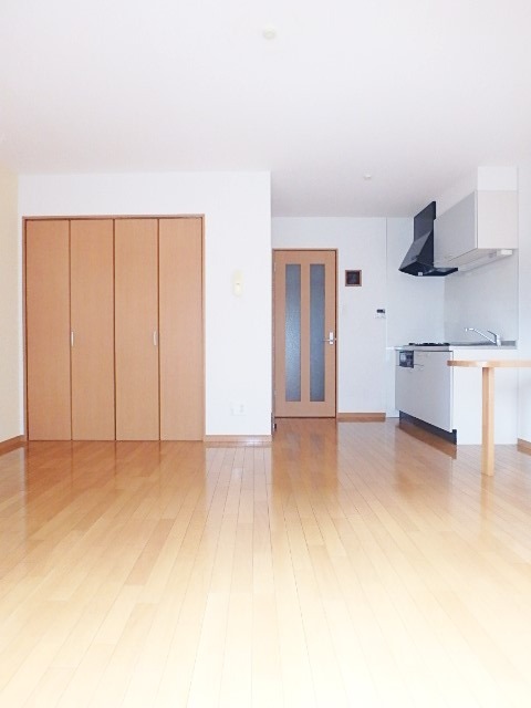 ��ʌ��������܎s��{��x�̓����P���ڂ̃A�p�[�g�̋��ԁE���r���O