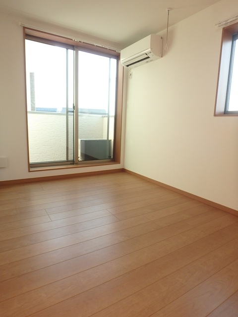 ��ʌ��������܎s��{��㏬���̃A�p�[�g�̋��ԁE���r���O